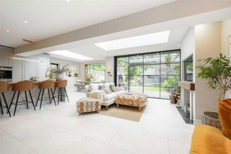Oxford Road, Teddington TW11 5 bed semi