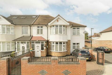 4 bedroom semi-detached house for sale