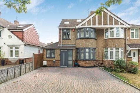 4 bedroom semi-detached house for sale