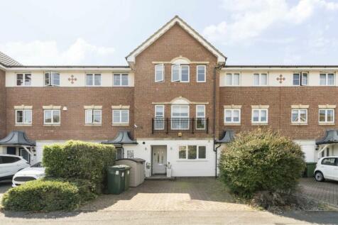 4 bedroom terraced house for sale