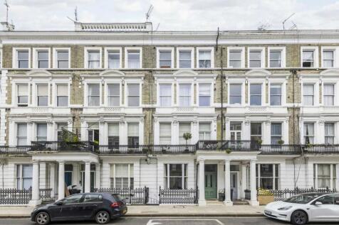 Castletown Road, London W14 3 bed flat for sale