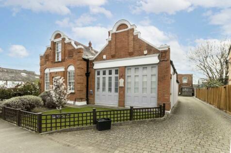 2 bedroom detached house for sale