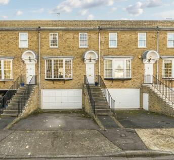 4 bedroom terraced house for sale