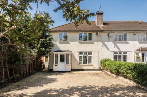 Uxbridge Road, Hampton Hill Hampton TW12 3 bed house for sale