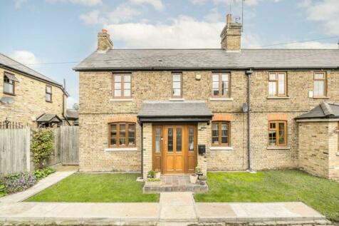 5 bedroom semi-detached house for sale