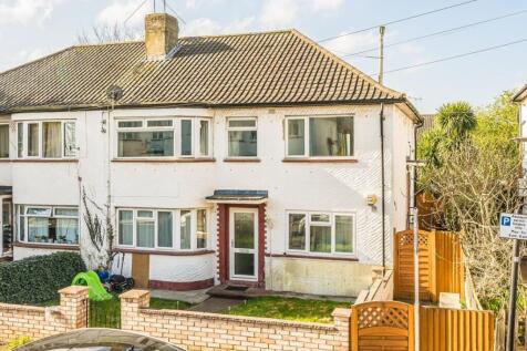 Hexham Gardens, Isleworth TW7 3 bed maisonette for sale