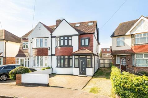 6 bedroom semi-detached house for sale