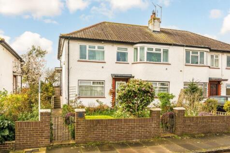 Otterburn Gardens, Isleworth TW7 2 bed maisonette for sale