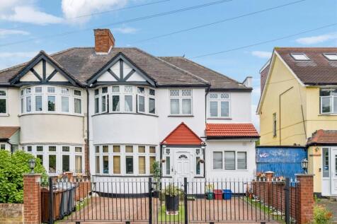 4 bedroom semi-detached house for sale
