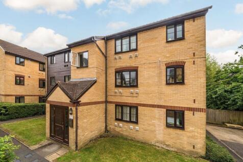 Studio flat for sale