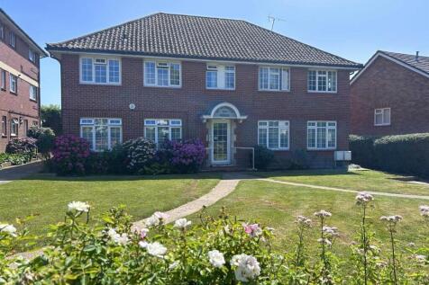 2 bedroom ground floor flat for sale
