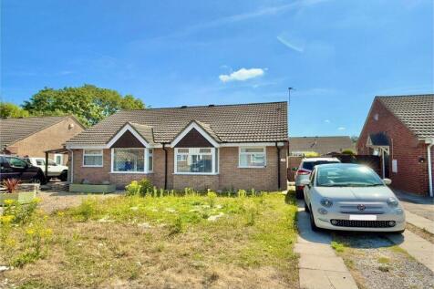 2 bedroom semi-detached bungalow for sale