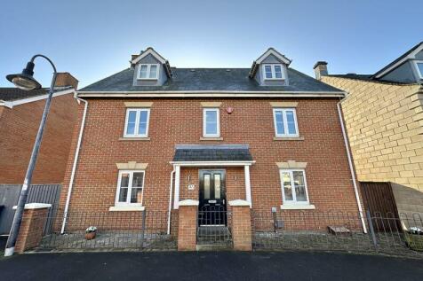 5 bedroom detached house for sale