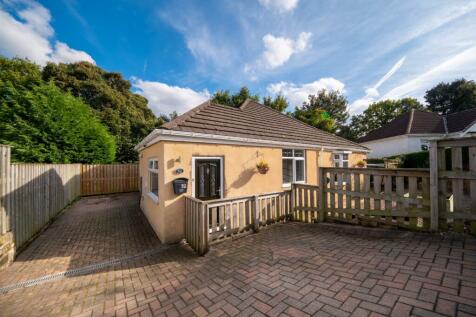 5 bedroom detached bungalow for sale