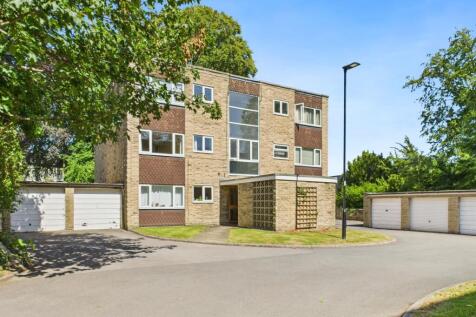 Studio flat for sale