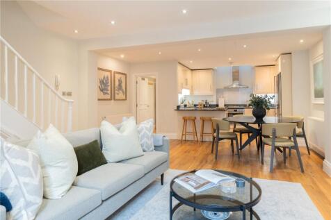 London SW10 2 bed apartment for sale