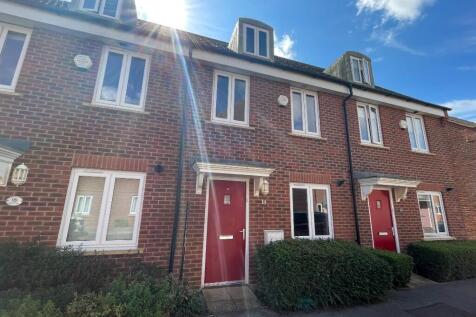 Oakridge Park, Milton Keynes MK14 3 bed terraced house for sale