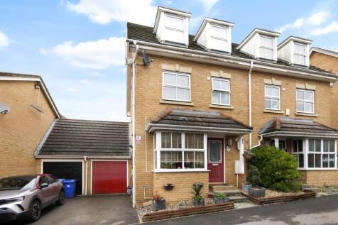 Boole Heights, Bracknell RG12 5 bed semi