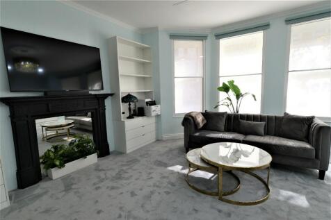 1 bedroom flat for sale