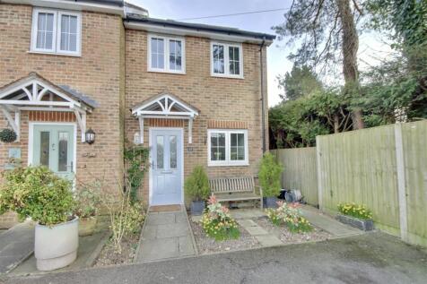 2 bedroom semi-detached house for sale