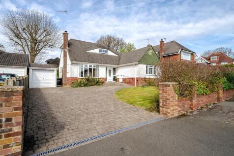 4 bedroom chalet for sale