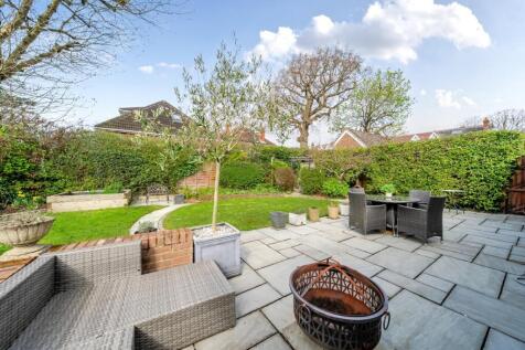 4 bedroom chalet for sale