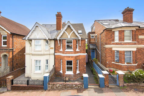 4 bedroom semi-detached house for sale