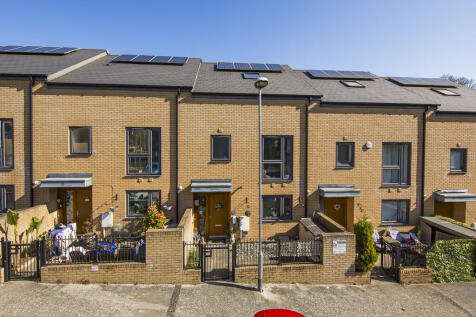 4 bedroom terraced house for sale