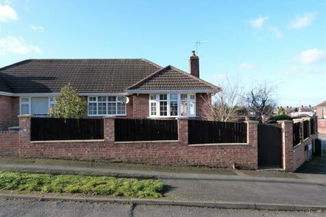 2 bedroom semi-detached bungalow for sale