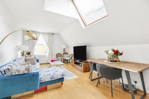 Sheen Lane, East Sheen, SW14 2 bed flat for sale