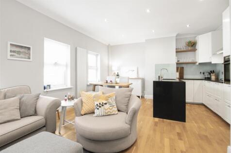 Colston Road, East Sheen, SW14 3 bed flat for sale