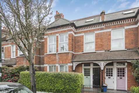 Kingsway, East Sheen, SW14 3 bed flat for sale