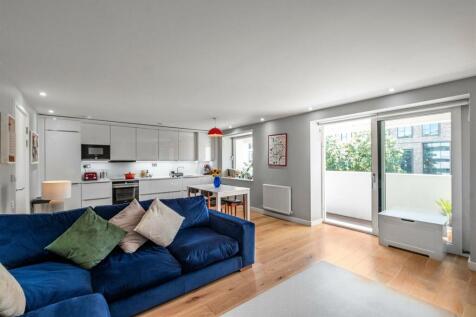 Carlton Drive, Putney, London 2 bed flat for sale