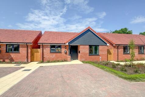2 bedroom detached bungalow for sale