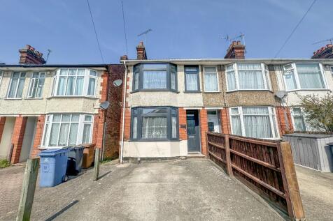 3 bedroom end of terrace house for sale