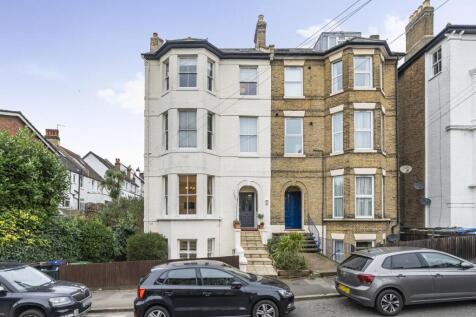 Cintra Park, Crystal Palace, London... 2 bed flat for sale