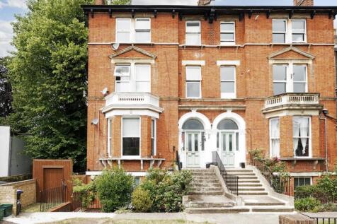3 bedroom flat for sale