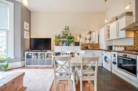 Anerley Park, Anerley, London, SE20 3 bed flat for sale