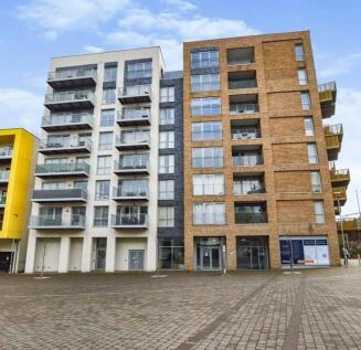 Cunard Square, Chelmsford, CM1 2 bed flat for sale