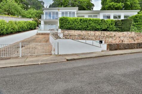 4 bedroom detached bungalow for sale