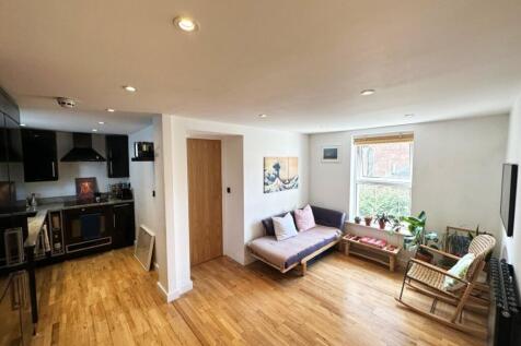 Waldegrave Road, London, SE19 1 bed flat for sale