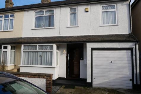 Knighton Road, Romford, RM7 3 bed end of terrace house for sale