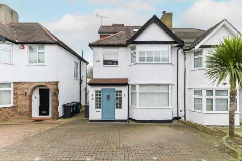 Holders Hill Drive, Barnet, London, NW4 4 bed semi