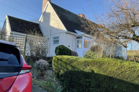 2 bedroom semi-detached house for sale