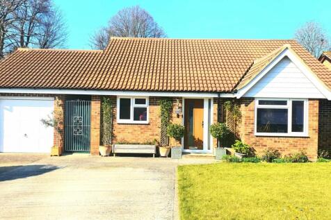Brookfield Gardens, Ryde, PO33 2 bed detached bungalow for sale