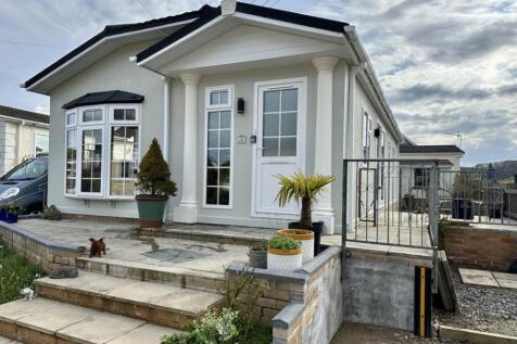 Cedar Vale Park, Carmarthen, SA32 2 bed detached bungalow for sale