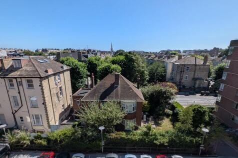 Ashdown, Eaton Road, Hove, BN3 2 bed flat for sale