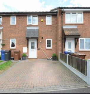 Parker Avenue, Tilbury, RM18 2 bed terraced house for sale