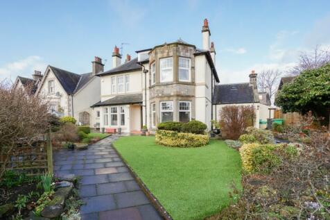 5 bedroom link detached house for sale