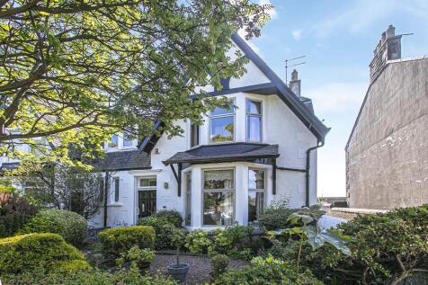 5 bedroom end of terrace house for sale